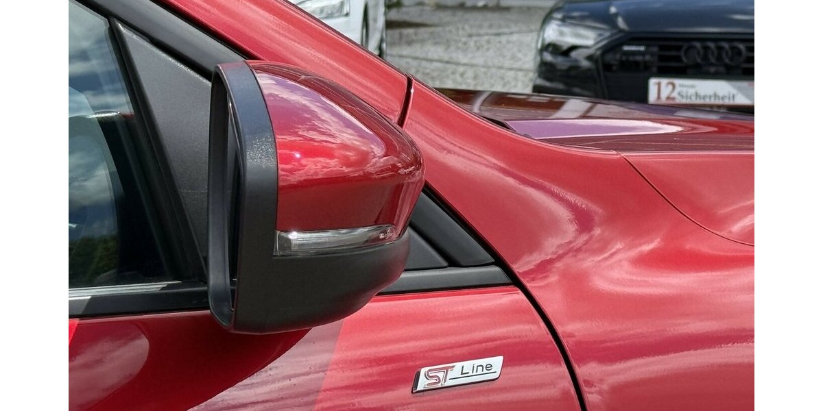 Ford Kuga 2.5 HYBRID ST-LINE X/PANORAMA/KAMERA/1.HAND 26.650 km 23.900 &euro; Villingen-Schwenningen 78054