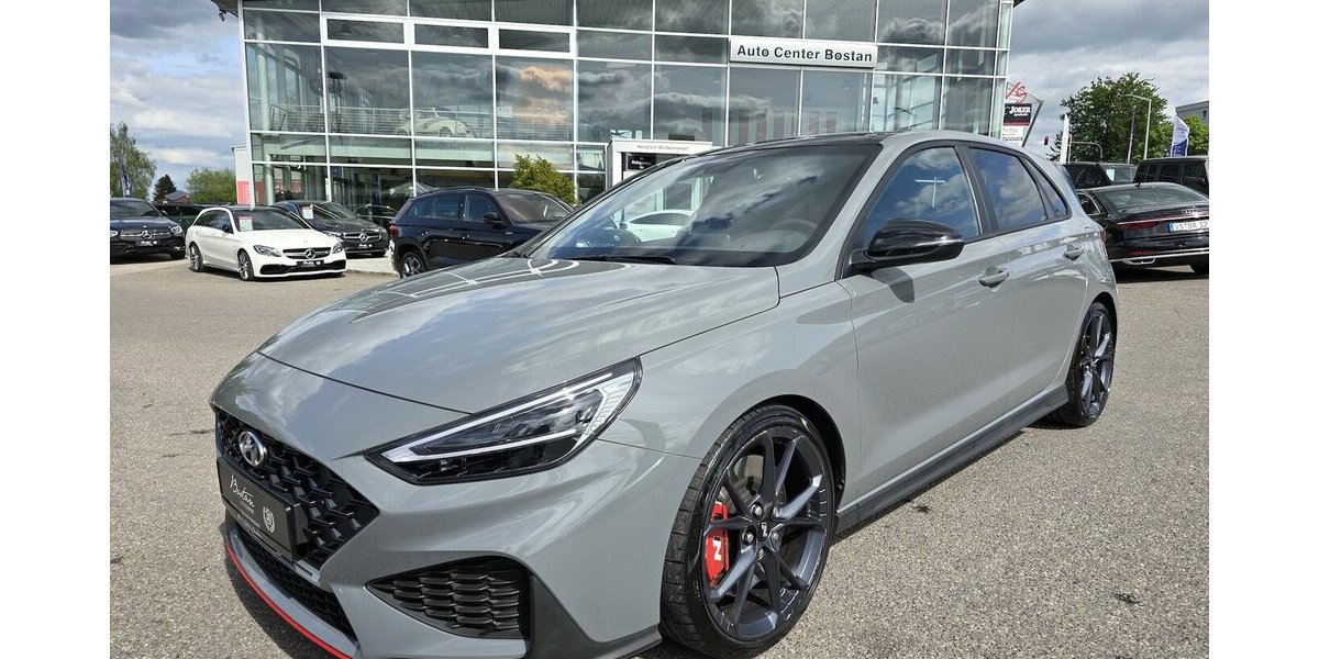 Hyundai i30 N PERFORMANCE/LEDER/PANORAMA/NAVI/DAB/LED 26.583 km 29.900 &euro; Villingen-Schwenningen 78054