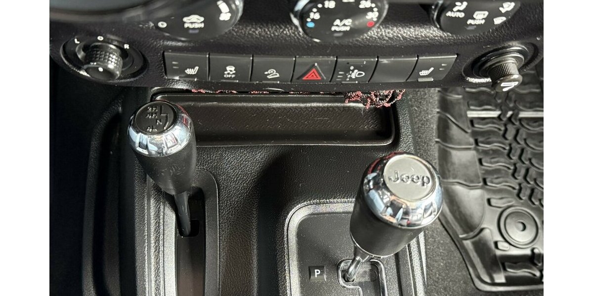 Jeep Wrangler RUBICON RECON UNLIMTED/SERVICE.BEI.JEEP 192.271 km 25.900 &euro; Villingen-Schwenningen 78054