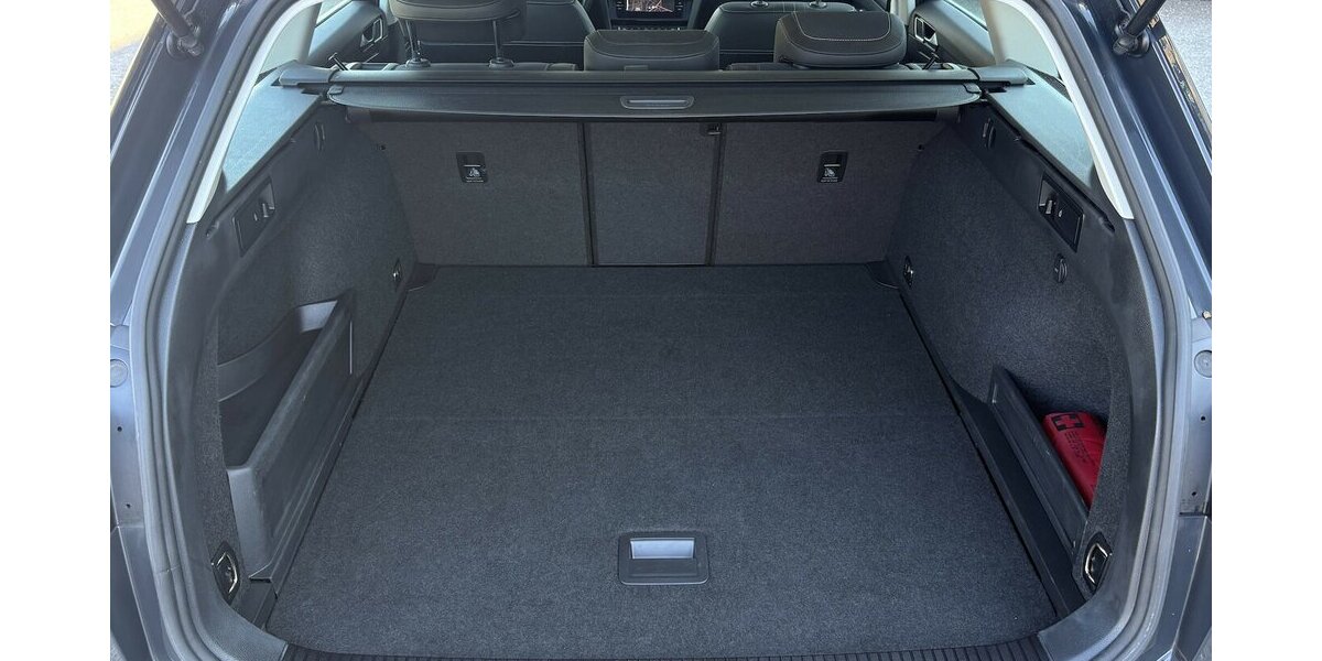 VW Passat Alltrack 2.0 TDI MASSAGE/PANO/NAVI/1.HAND 88.854 km 26.800 &euro; Villingen-Schwenningen 78054