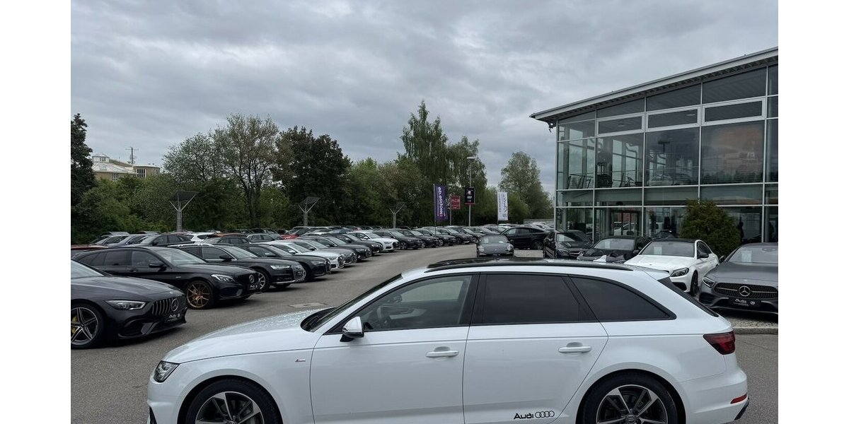 Audi A4 AVANT 40TDI QUATTRO SPORT/PANO/DAB/LED/1.HAND 65.890 km 25.900 &euro; Villingen-Schwenningen 78054