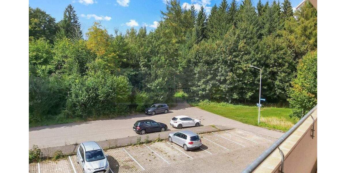 Etagenwohnung Sankt Georgen im Schwarzwald Stadtgebiet - 4 Zimmer, 103 m&sup2;, 165.000&euro; | Angebot:25738199