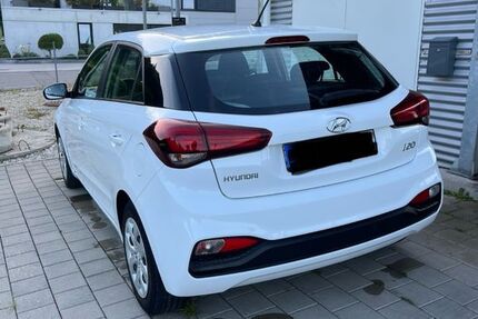 Hyundai i20 73.000 km 14.890 &euro; Spaichingen 78549