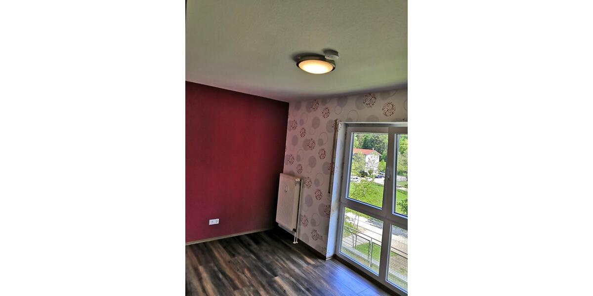 Etagenwohnung Tuttlingen - 4.5 Zimmer, 96 m&sup2;, 990&euro; | Angebot:25934896