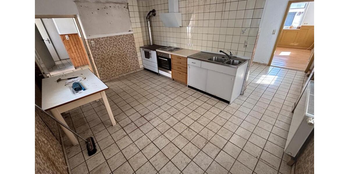 Einfamilienhaus Tuningen - 7.5 Zimmer, 200 m&sup2;, 750&euro; | Angebot:26051483