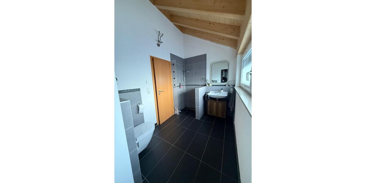 Dachgeschoßwohnung Mönchweiler - 2.5 Zimmer, 79 m&sup2;, 319.000&euro; | Angebot:24720567