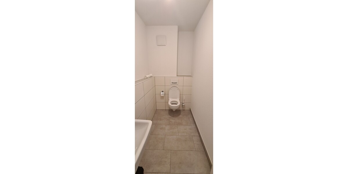 Exklusive 2,5 Zimmer-Neubauwohnung mit viel Platz, sonniger Terrasse, Einbauküche und TG-Stellplatz - Erdgeschoßwohnung Villingen-Schwenningen Schwenningen | Angebot:25181350