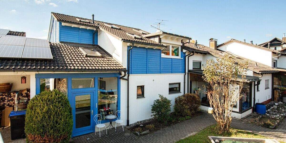 Reihenendhaus Titisee-Neustadt Neustadt - 7 Zimmer, 170 m&sup2;, 549.000&euro; | Angebot:25671481