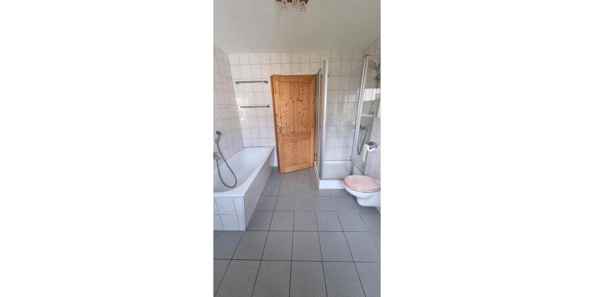 Etagenwohnung Villingen-Schwenningen Schwenningen - 3 Zimmer, 85 m&sup2;, 470&euro; | Angebot:26313631