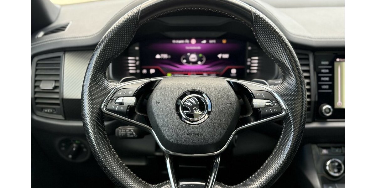 Skoda Kodiaq 1.5 TSI Sportline PANO/KAMERA/ACC/7.SITZ 109.668 km 28.900 &euro; Villingen-Schwenningen 78054