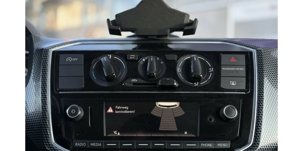 VW up! 1.0 TSI move PDC/KLIMAANLAGE/AUX/ISOFIX 125.127 km 5.900 &euro; Villingen-Schwenningen 78054