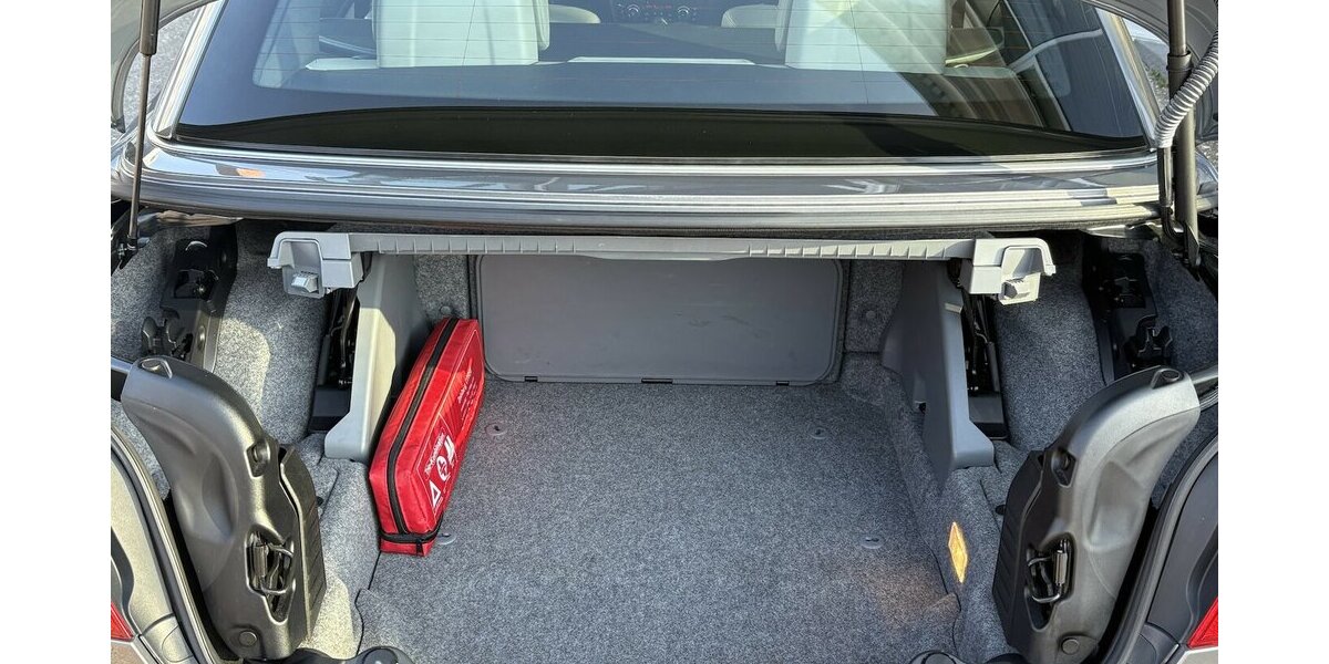 BMW 330d Cabrio HARMAN-KARDON/NAVI/CARPLAY/STANDHZ 152.513 km 16.900 &euro; Villingen-Schwenningen 78054