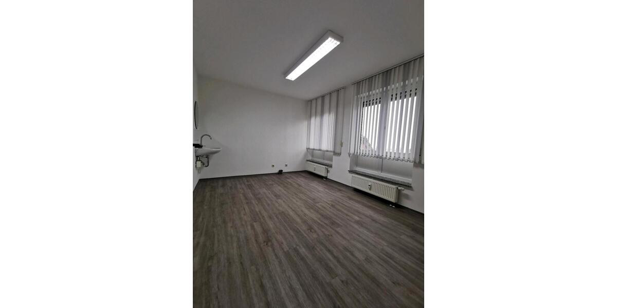 Etagenwohnung Sankt Georgen im Schwarzwald - 7 Zimmer, 102 m&sup2;, 391.000&euro; | Angebot:23497294