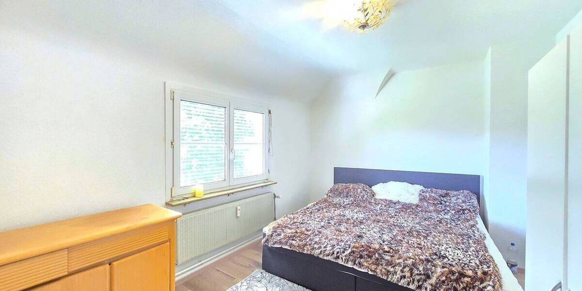 Etagenwohnung Titisee-Neustadt Neustadt - 5 Zimmer, 80 m&sup2;, 225.000&euro; | Angebot:25775123