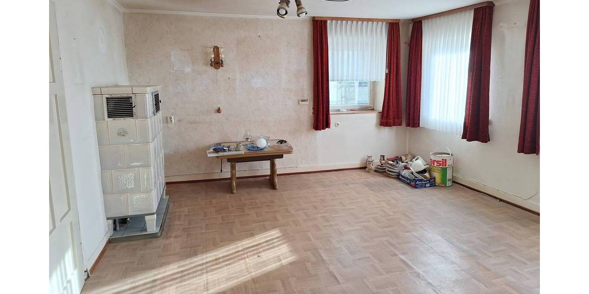 Bauernhaus, Landhaus Reichenbach - 9 Zimmer, 195 m&sup2;, 99.000&euro; | Angebot:25670856