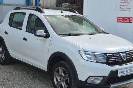 Dacia Sandero 90.000 km 8.490 &euro; Spaichingen 78549
