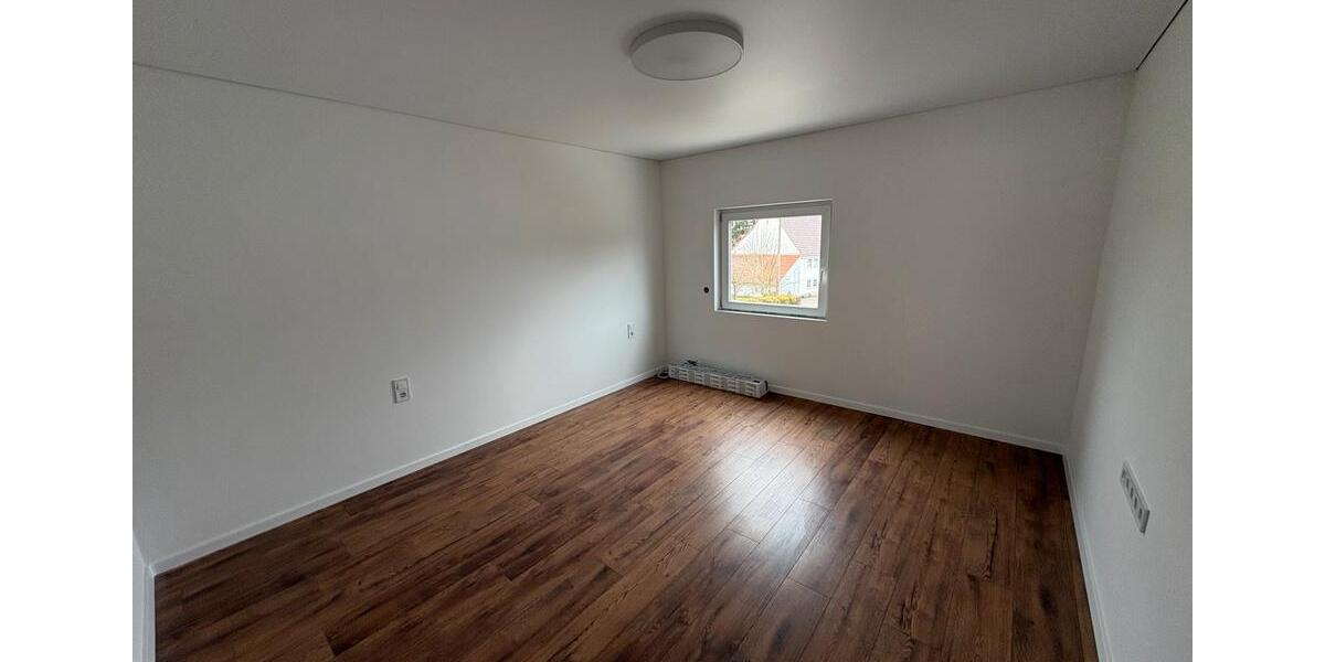 Dachgeschoßwohnung Donaueschingen - 4 Zimmer, 115 m&sup2;, 1.200&euro; | Angebot:25660059