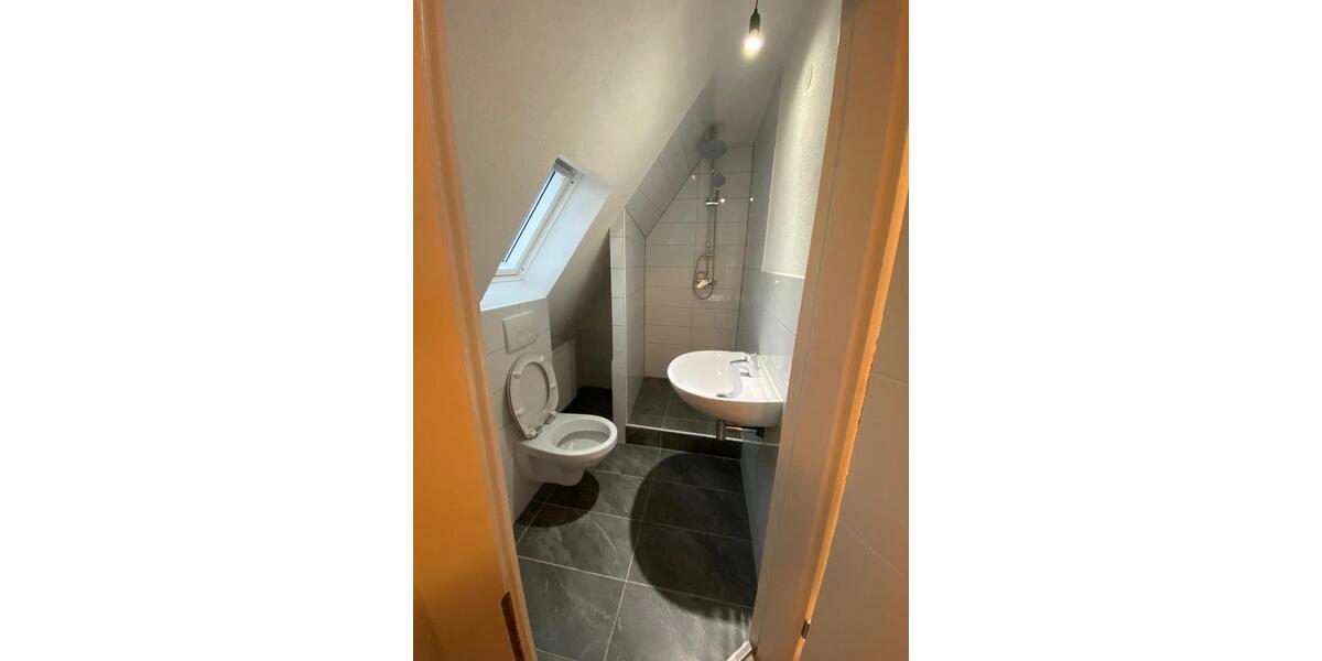 Dachgeschoßwohnung Villingen-Schwenningen Schwenningen - 1 Zimmer, 20 m&sup2;, 550&euro; | Angebot:25833356