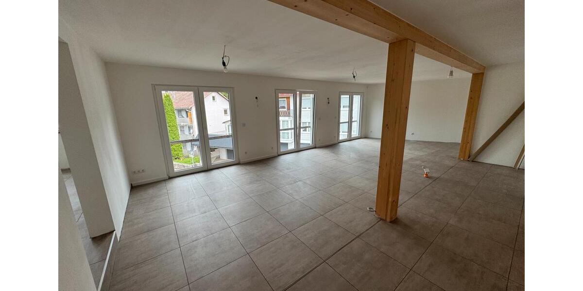 Etagenwohnung Gütenbach - 3 Zimmer, 90 m&sup2;, 900&euro; | Angebot:25840441