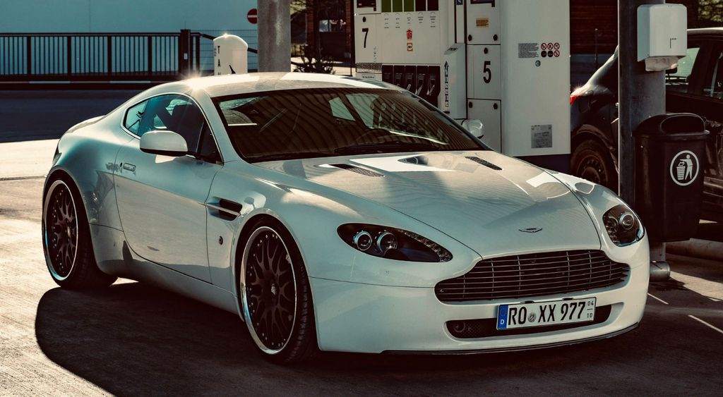 Aston Martin V8 Vantage 45.100 km 53.990 &euro; Bad Dürrheim 78073