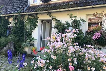 Haus Lenzkirch - 9 Zimmer, 209 m&sup2;, 700.000&euro; | Angebot:25819286