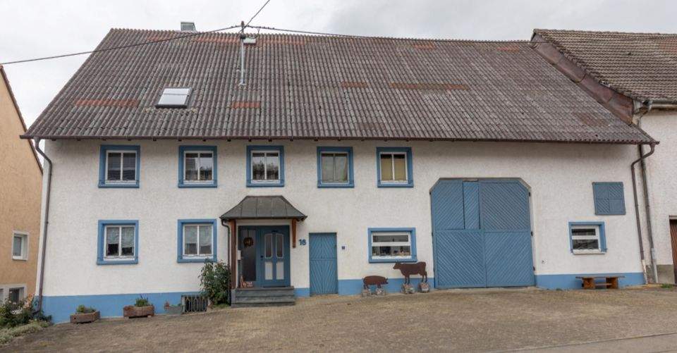 Bauernhaus, Landhaus Hüfingen Fürstenberg - 6 Zimmer, 262 m&sup2;, 379.000&euro; | Angebot:25671057