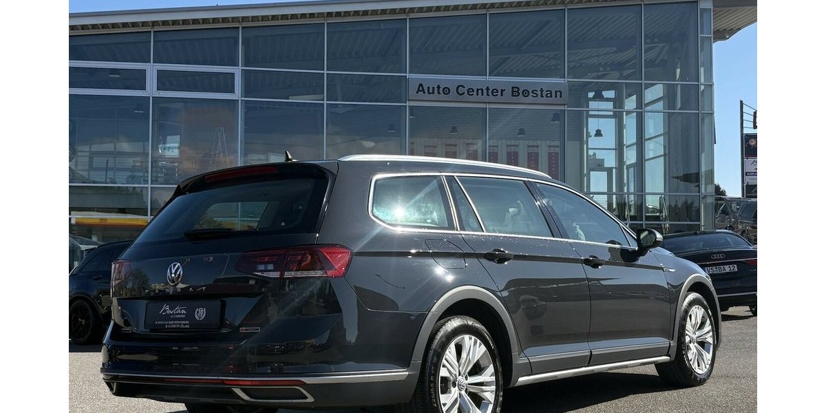 VW Passat Alltrack 2.0 TDI MASSAGE/PANO/NAVI/1.HAND 88.854 km 26.800 &euro; Villingen-Schwenningen 78054