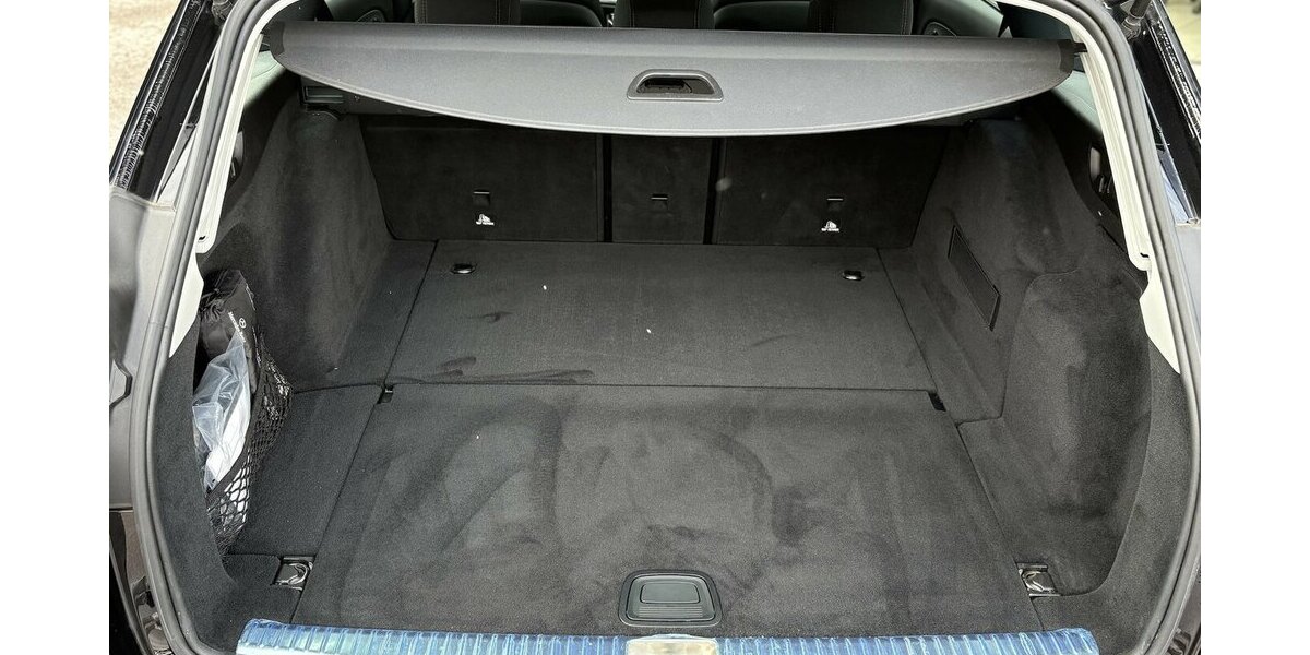 Mercedes-Benz E 200 d VIRTUAL+COCKPIT/KAMERA/NAVI/CARPLAY/SHZ 109.838 km 28.900 &euro; Villingen-Schwenningen 78054