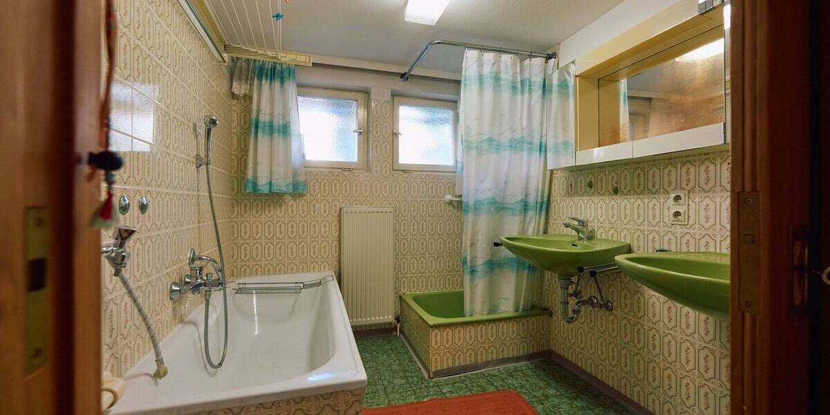 Einfamilienhaus Deißlingen - 5 Zimmer, 135 m&sup2;, 148.500&euro; | Angebot:26015843