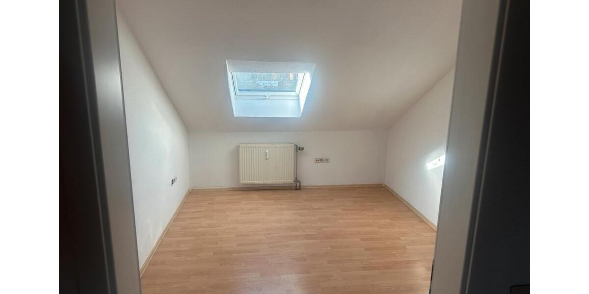 Dachgeschoßwohnung Dauchingen - 3.5 Zimmer, 85 m&sup2;, 800&euro; | Angebot:25841307