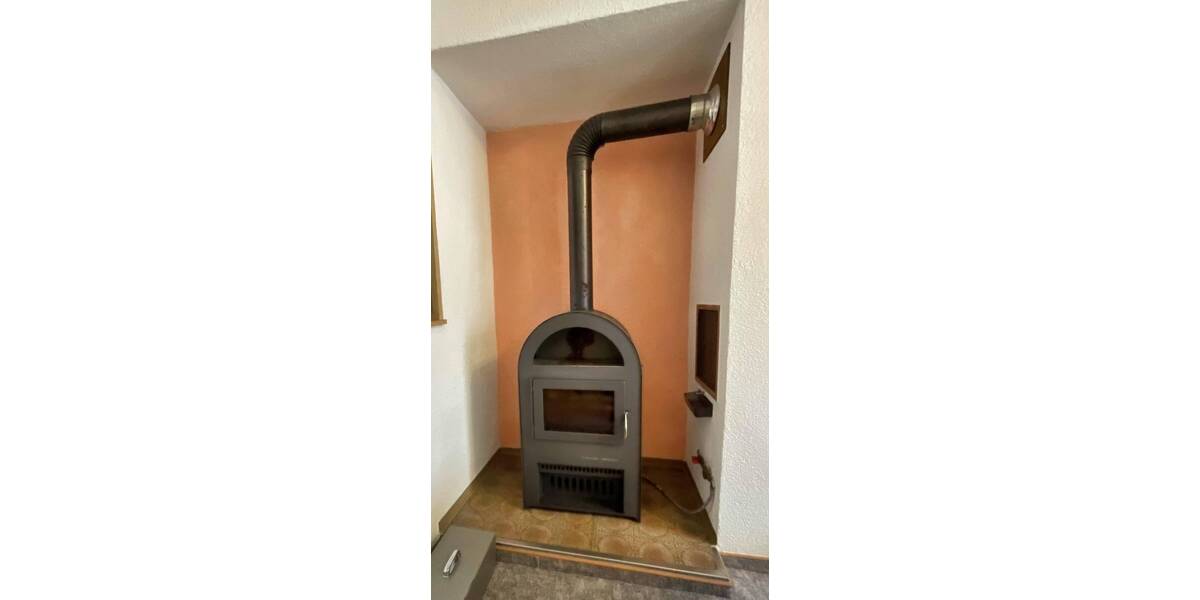 Einfamilienhaus Schömberg - 7 Zimmer, 180 m&sup2;, 178.000&euro; | Angebot:25692860