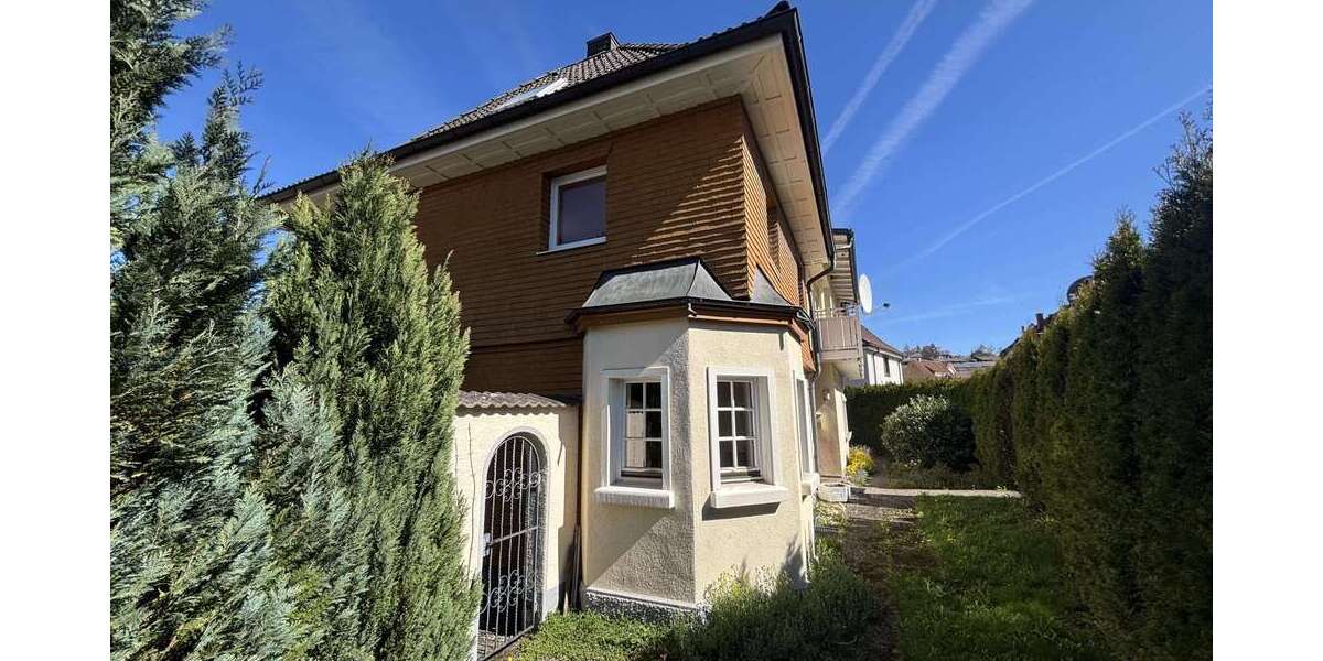 Einfamilienhaus Titisee-Neustadt Neustadt - 7 Zimmer, 178 m&sup2;, 320.000&euro; | Angebot:26670571