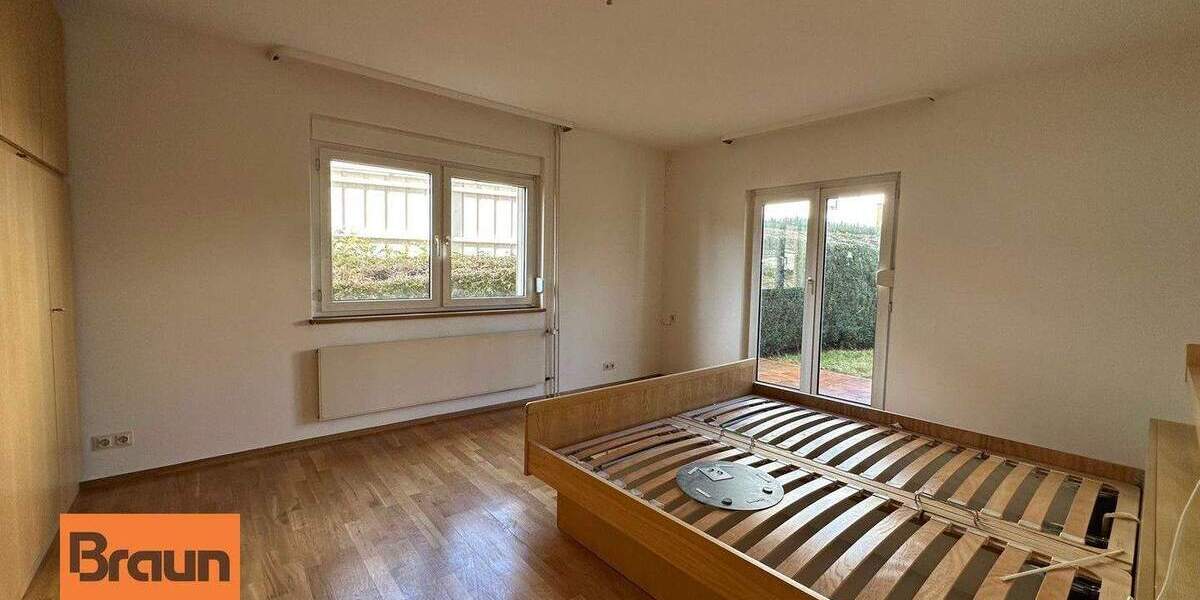 Mehrfamilienhaus, Wohnhaus Villingen-Schwenningen Schwenningen - 9 Zimmer, 214 m&sup2;, 420.000&euro; | Angebot:25862753