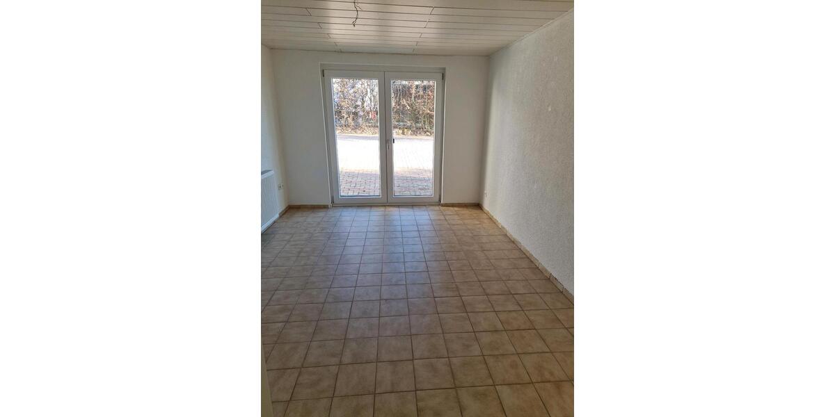 Erdgeschoßwohnung Blumberg - 2.5 Zimmer, 70 m&sup2;, 650&euro; | Angebot:25832255