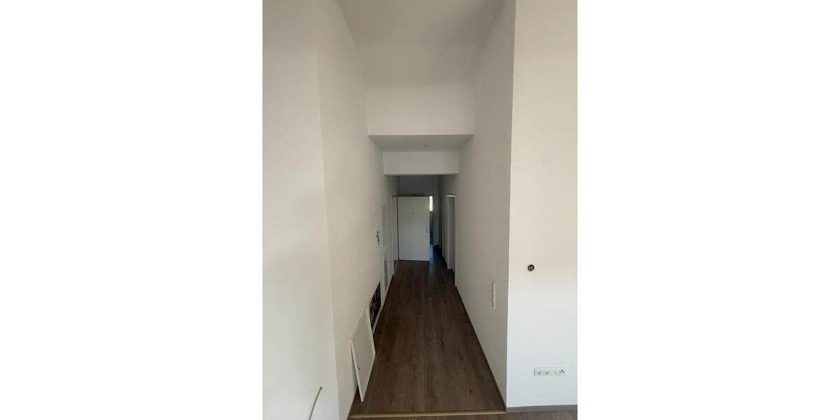 Dachgeschoßwohnung Villingen-Schwenningen Schwenningen - 2 Zimmer, 60 m&sup2;, 800&euro; | Angebot:26346908