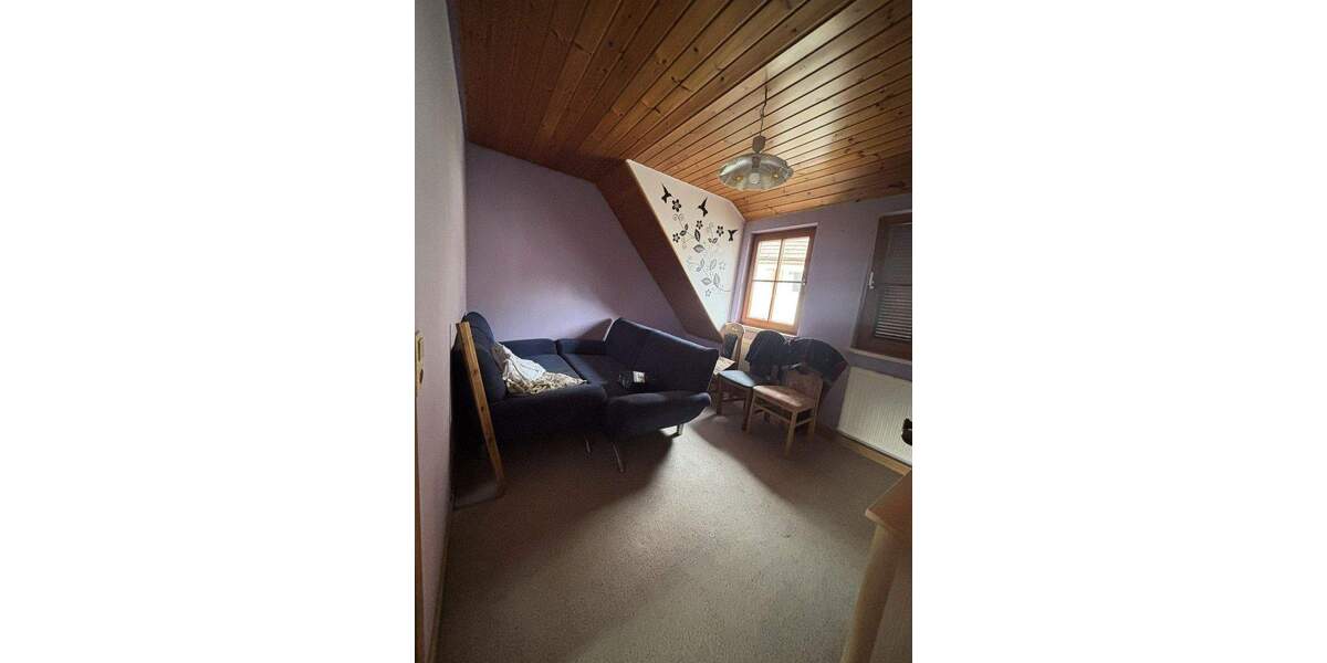 Mehrfamilienhaus, Wohnhaus Reichenbach am Heuberg - 7 Zimmer, 170 m&sup2;, 175.000&euro; | Angebot:25866992