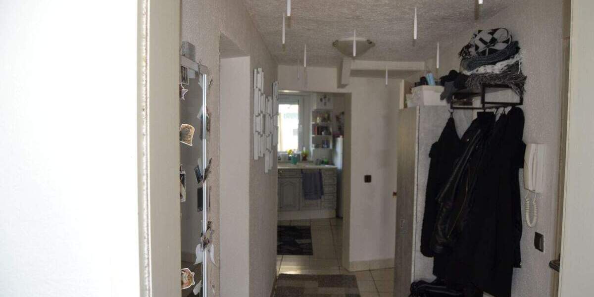 Mehrfamilienhaus, Wohnhaus Tuttlingen - 9 Zimmer, 210 m&sup2;, 315.000&euro; | Angebot:25730580