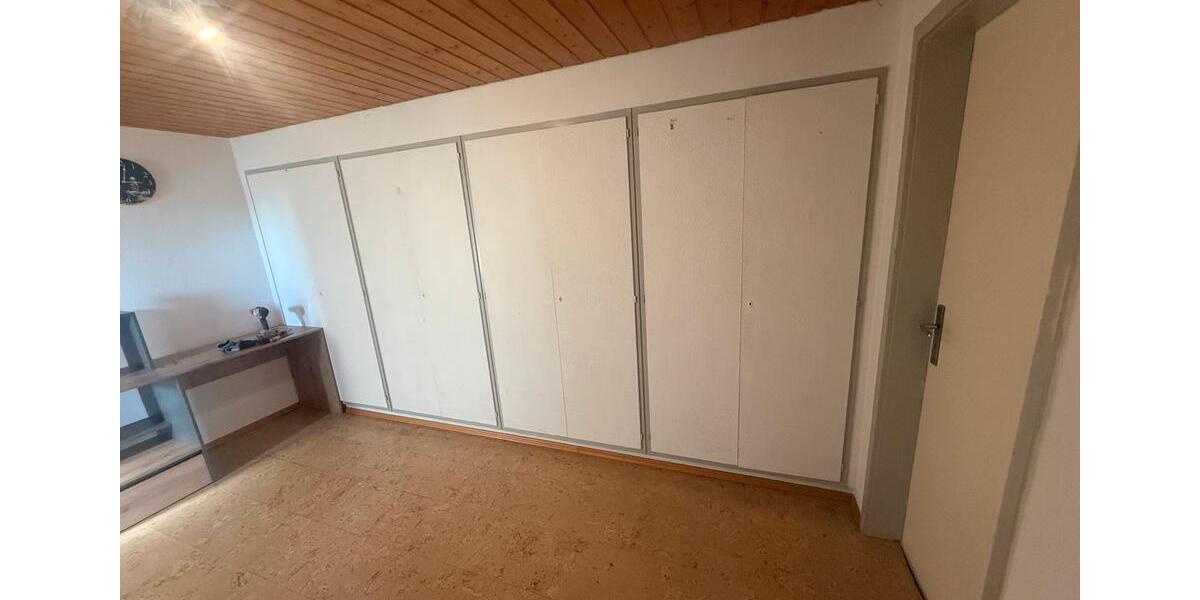 Dachgeschoßwohnung Villingen-Schwenningen Schwenningen - 2 Zimmer, 45 m&sup2;, 700&euro; | Angebot:25922260