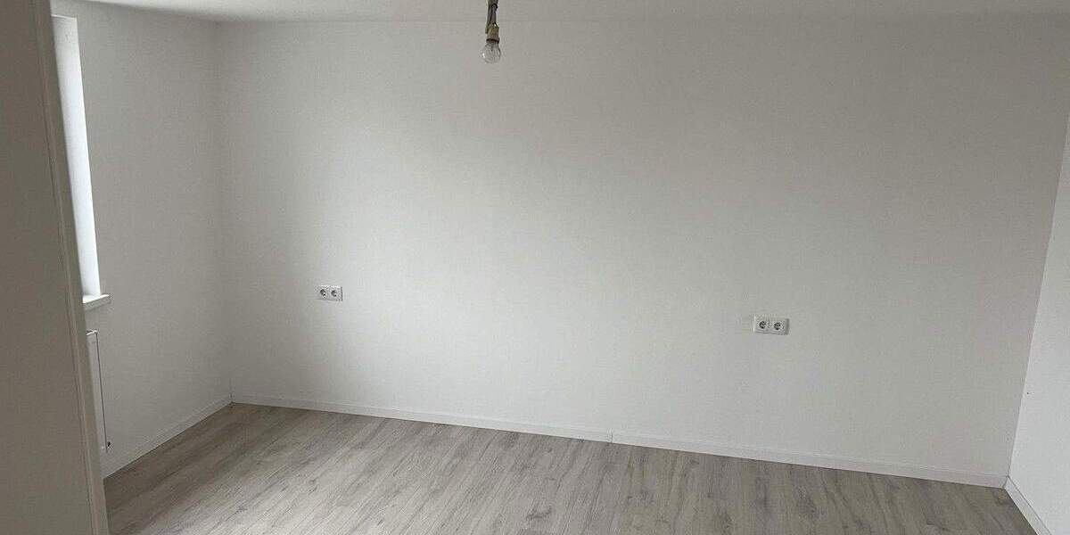 Etagenwohnung Schömberg - 3 Zimmer, 69 m&sup2;, 830&euro; | Angebot:25755927