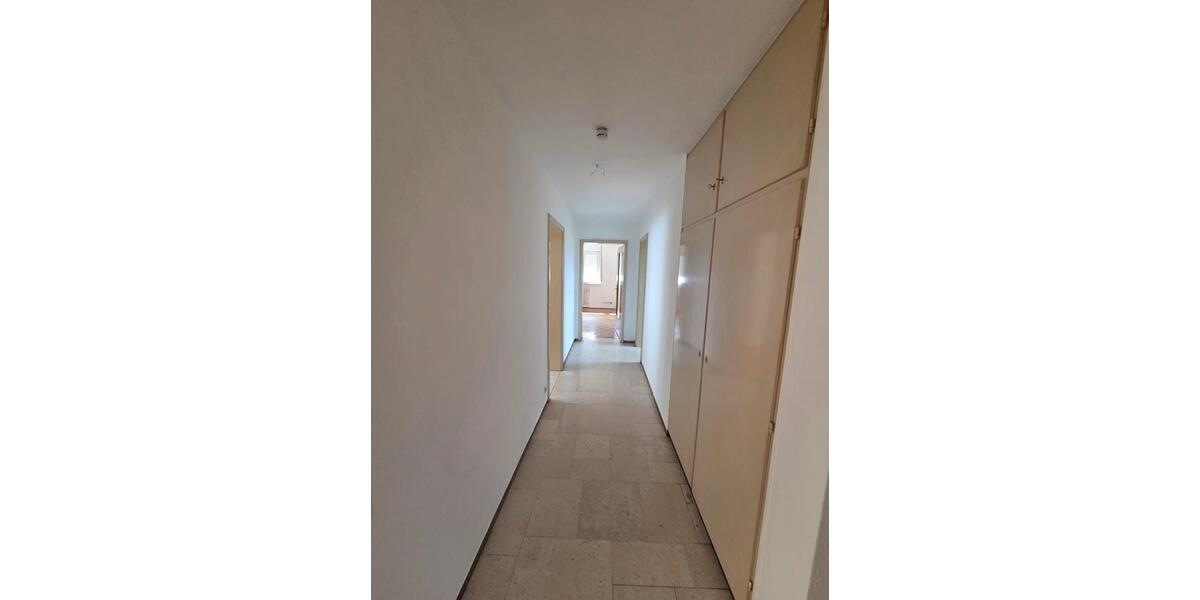 Etagenwohnung Tuttlingen - 3 Zimmer, 100 m&sup2;, 500&euro; | Angebot:25365050