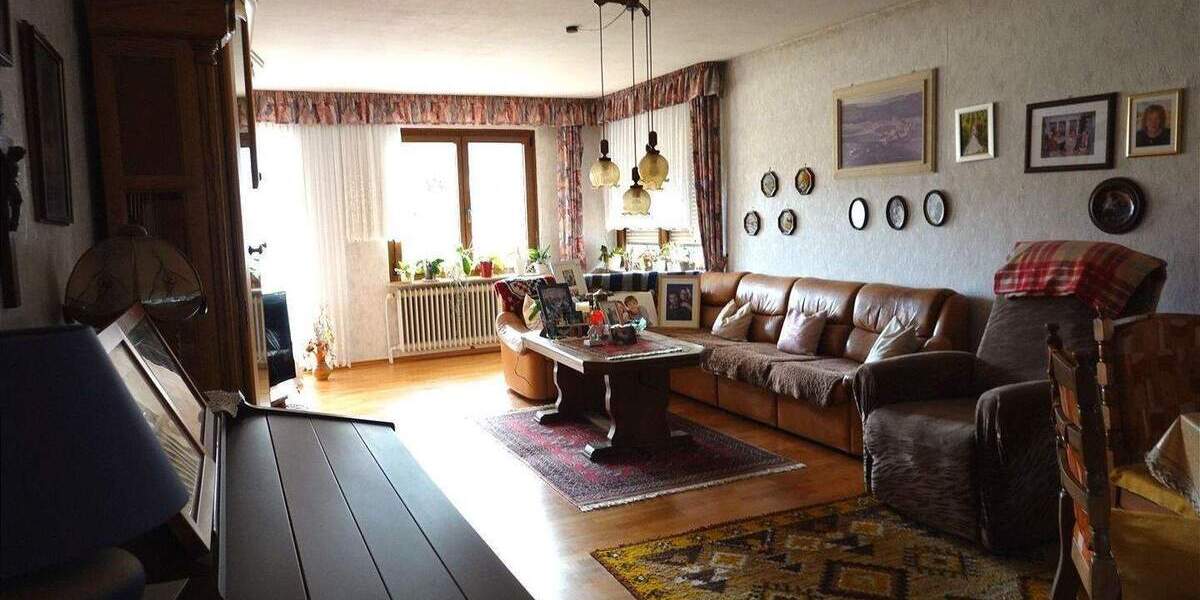 Etagenwohnung Blumberg Epfenhofen - 8 Zimmer, 180 m&sup2;, 395.000&euro; | Angebot:25684279