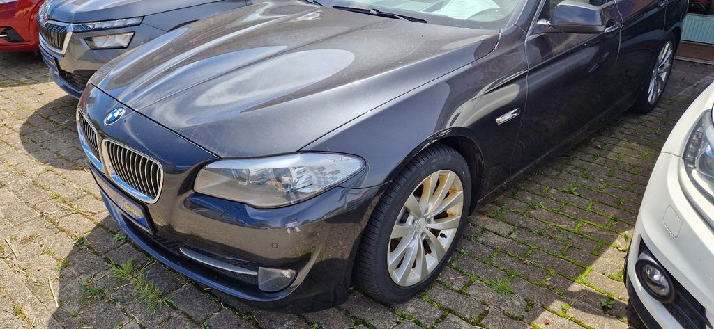 BMW 530 208.000 km 12.100 &euro; Villingen-Schwenningen 78048
