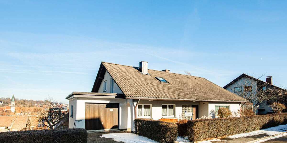 Einfamilienhaus Löffingen - 11 Zimmer, 262 m&sup2;, 449.000&euro; | Angebot:24467046