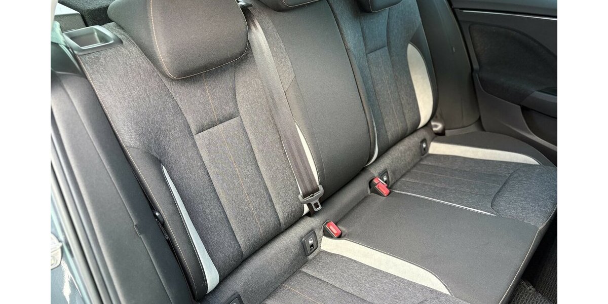 Skoda Kamiq 1.0 TSI STYLE/NAVI/KAMERA/DAB/LED/DSG 61.766 km 18.900 &euro; Villingen-Schwenningen 78054