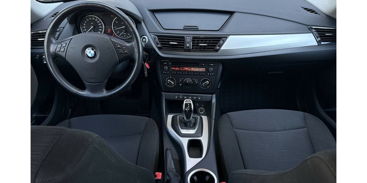 BMW X1 xDrive 20 i SITZHEIZUNG/LENKHZ/PDC/ISO-FIX 79.601 km 12.900 &euro; Villingen-Schwenningen 78054