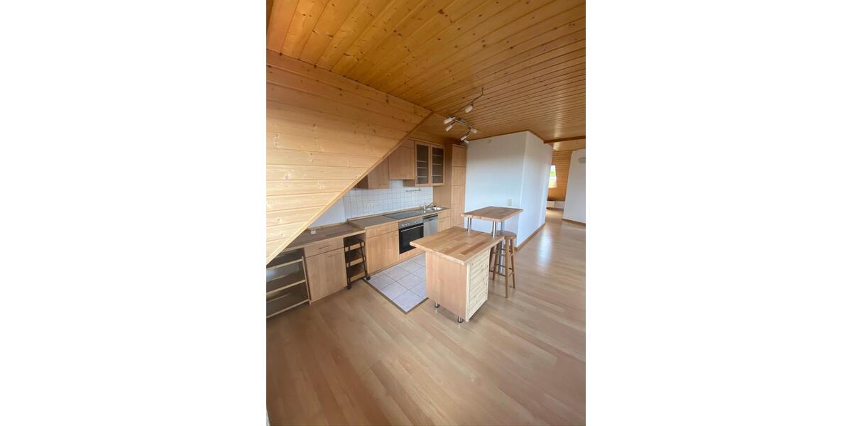 Dachgeschoßwohnung Villingen-Schwenningen Schwenningen - 2 Zimmer, 58 m&sup2;, 700&euro; | Angebot:25963174