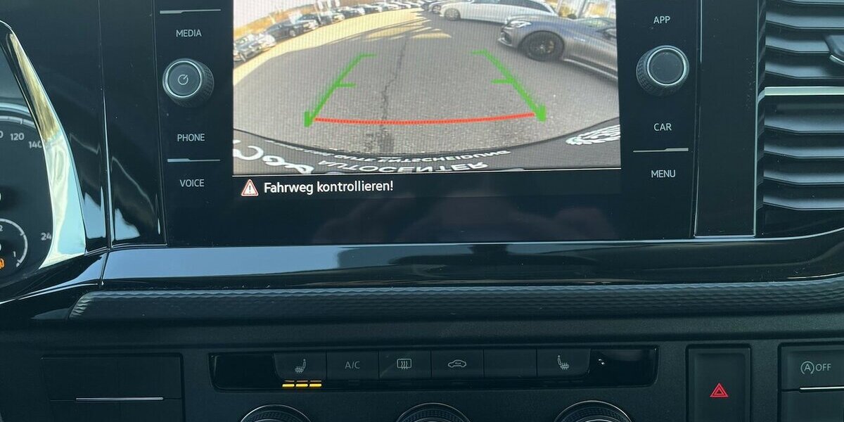 VW T6.1 California Coast KAMERA/NAVI/SHZ/1.HAND 55.190 km 48.800 &euro; Villingen-Schwenningen 78054