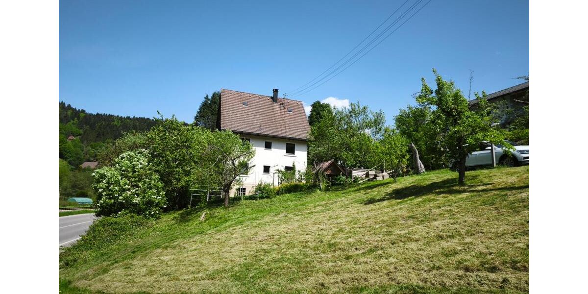 Einfamilienhaus Schiltach - 11 Zimmer, 170 m&sup2;, 218.000&euro; | Angebot:24624027