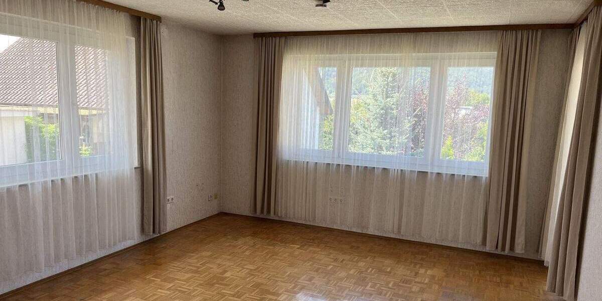Mehrfamilienhaus, Wohnhaus Wurmlingen - 6 Zimmer, 172 m&sup2;, 398.000&euro; | Angebot:25732039