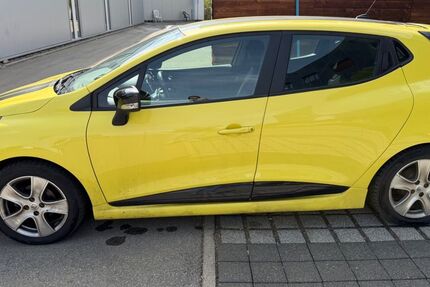 Renault Clio 72.500 km 4.999 &euro; Villingen-Schwenningen 78056